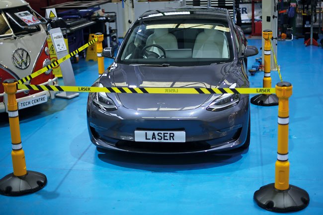 Laser Tools 8933 Skipper Unit c/w Post & Base - 4 Post Unit - Straight Laser Tools