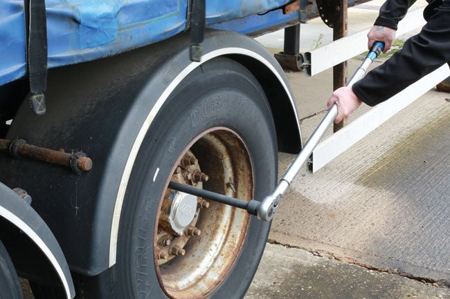 Laser Tools 8957 Torque Wrench 3/4"D 100-600Nm Laser Tools