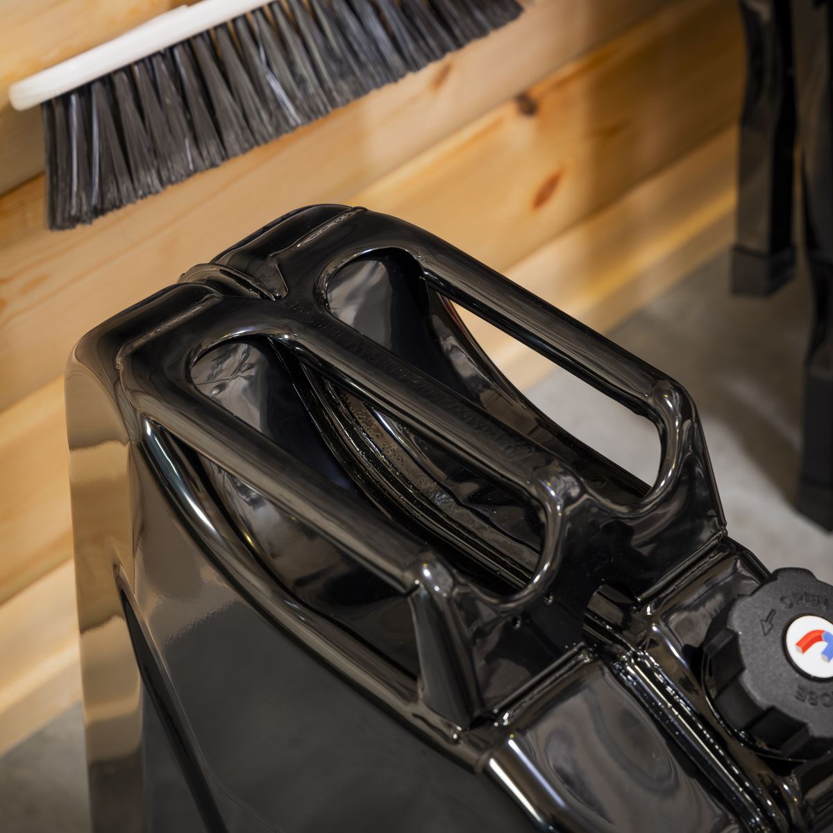 Sealey JC20SCB Screw Cap Metal Jerry Can 20L - Black Sealey