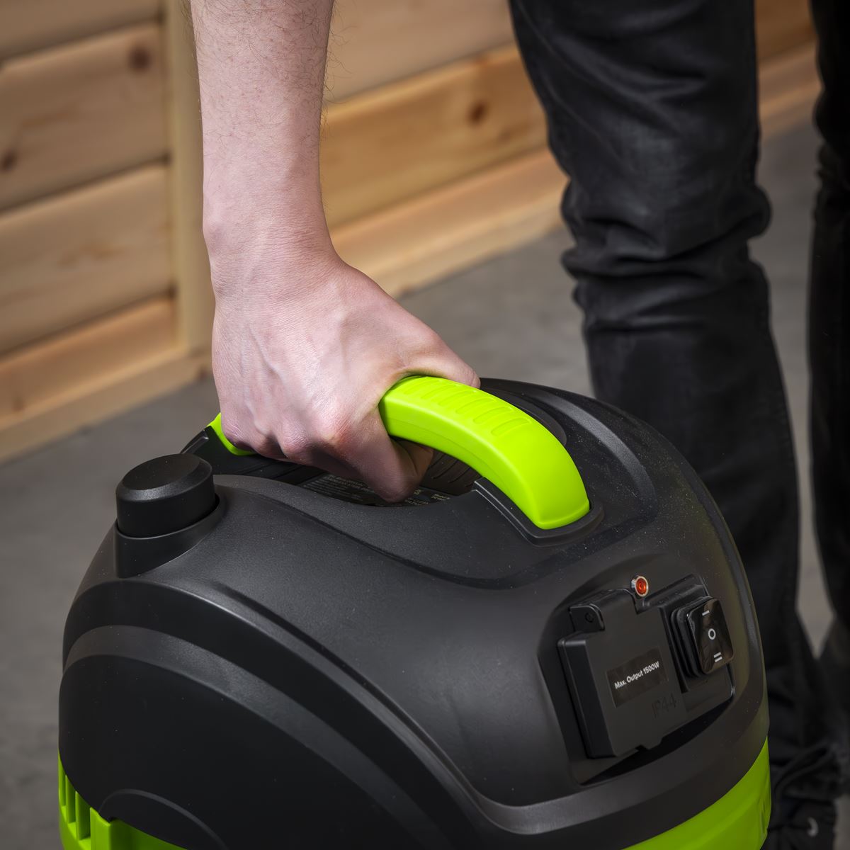 Sealey PC150BV BuilderVac® Wet & Dry Vacuum Cleaner 15L Stainless Steel Drum M Class Filtration Sealey