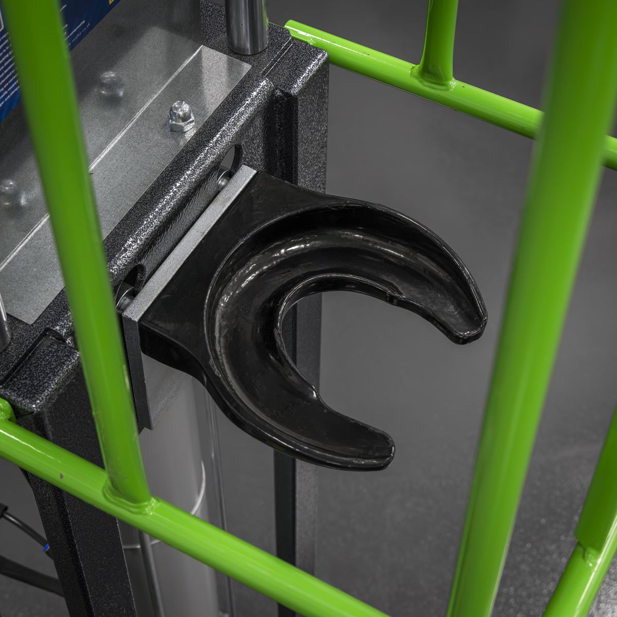 Sealey RE2500 Air Operated Coil Spring Compressor 2500kg Sealey