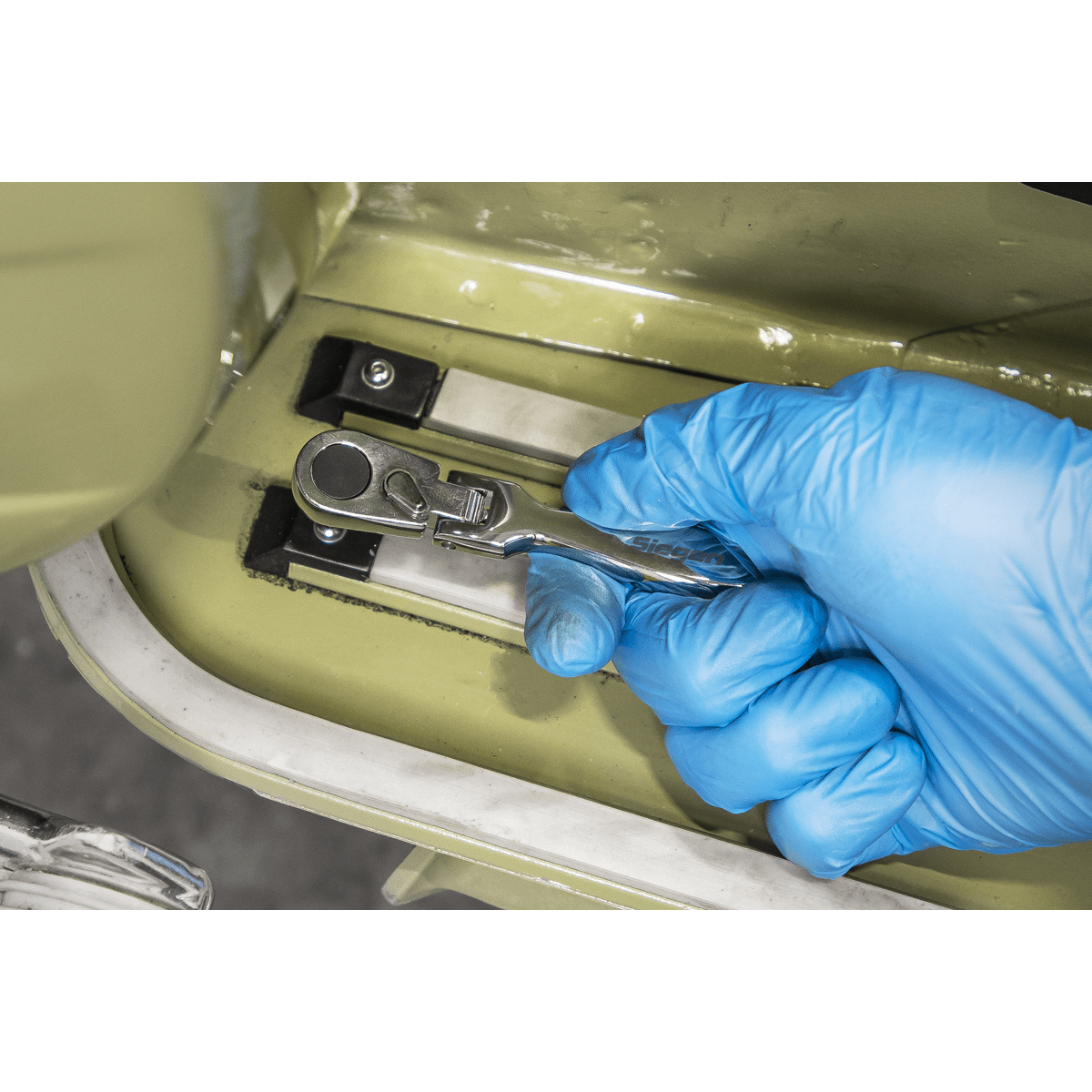 Siegen S01253 Micro Flexi-Head Ratchet Bit Driver 1/4"Hex Sealey