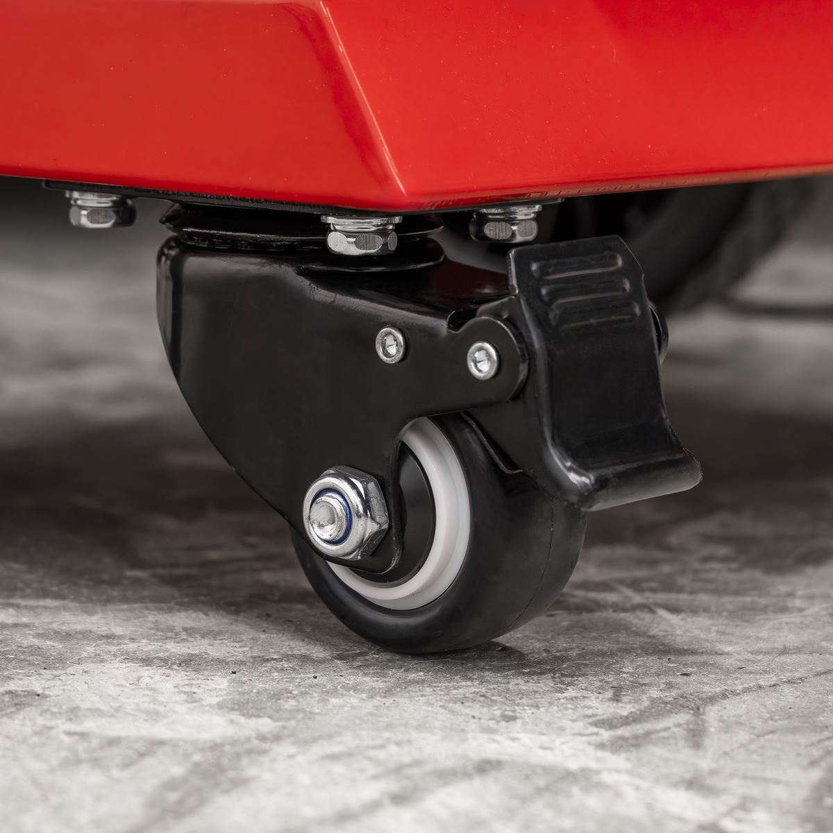 Sealey SUPERSTART950E 6/12/24V Battery Starter/Charger 950A 230v 32A Sealey