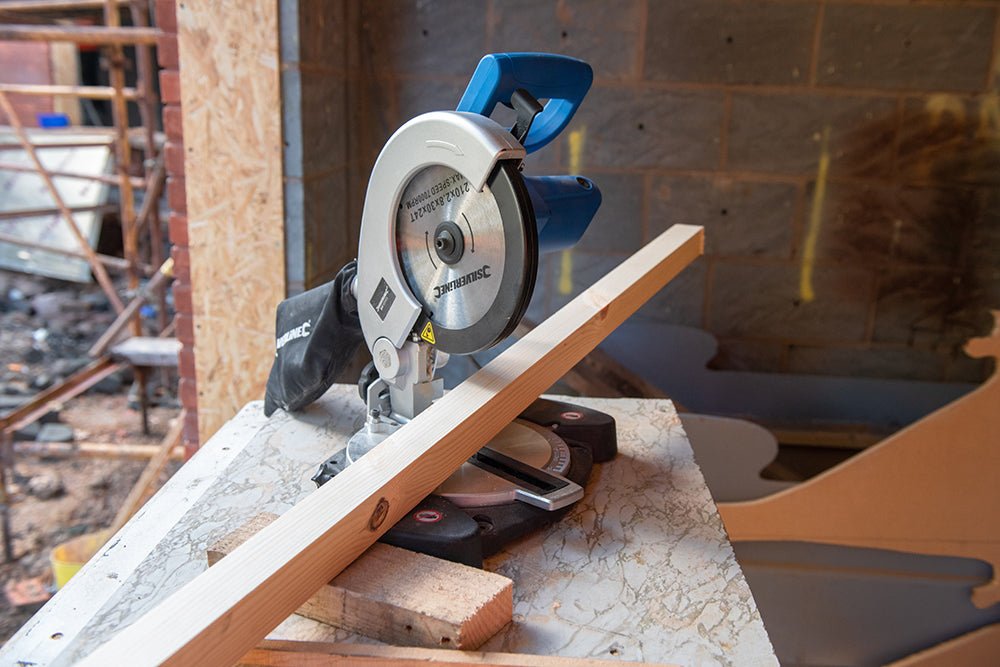 Silverline 1400W Compound Mitre Saw 210mm Chop Saw 230v - 262705 Silverline