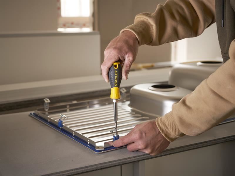 Stanley 6-Way Screwdriver Carded STA068012 Stanley